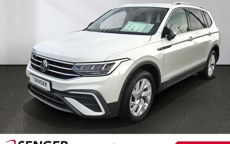 Weiß Gebraucht 2024 VW Tayron Life SUV | 32.380 € (Guter Preis) - Bild 1/4