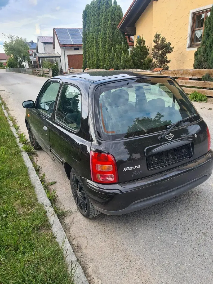 Usata Nissan Micra 55 CV (40 kW) 2002 Nero Utilitaria
