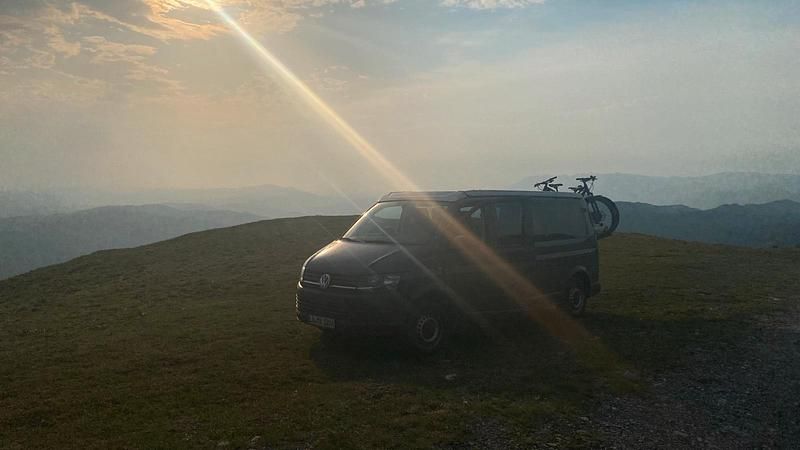 Gebraucht VW Transporter 102 PS (75 kW) 2018 Grau Van