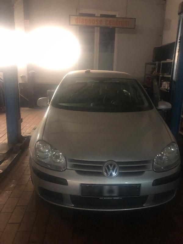 Gebraucht VW Golf V 2005 Grau Kleinwagen