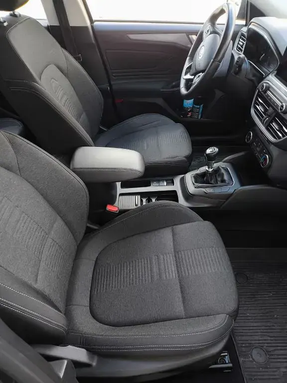 Gebraucht Ford Focus Active 120 PS (88 kW) 2019 Grau Limousine