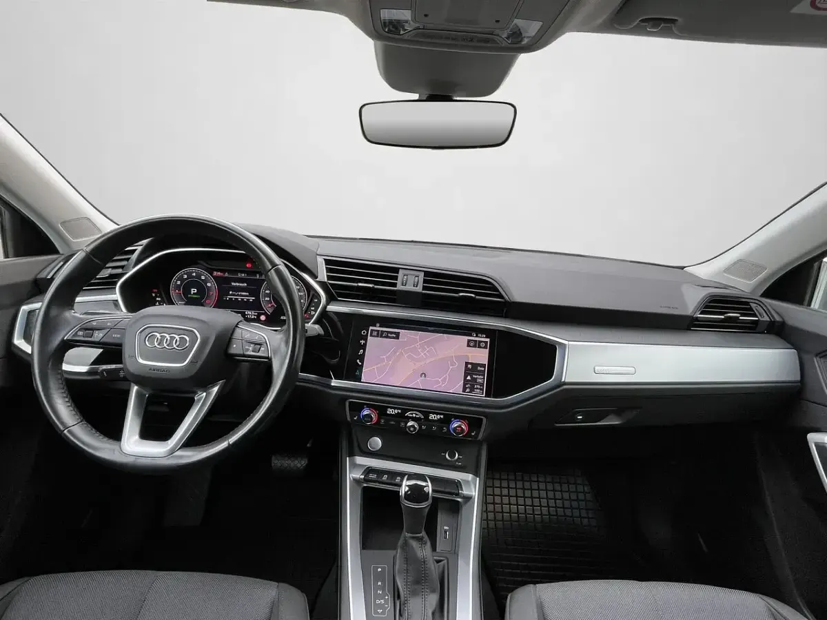 Gebraucht Audi Q3 Sportback Advanced 150 PS (110 kW) 2020 Mythosschwarz metallic (metallic) SUV