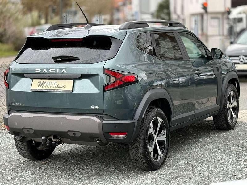 Second-hand Dacia Duster 131 CP (96 kW) 2024 Verde SUV