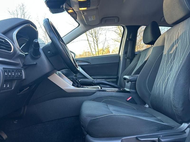 Gebraucht Mitsubishi Eclipse Cross Edition 163 PS (119 kW) 2018 Weiß SUV