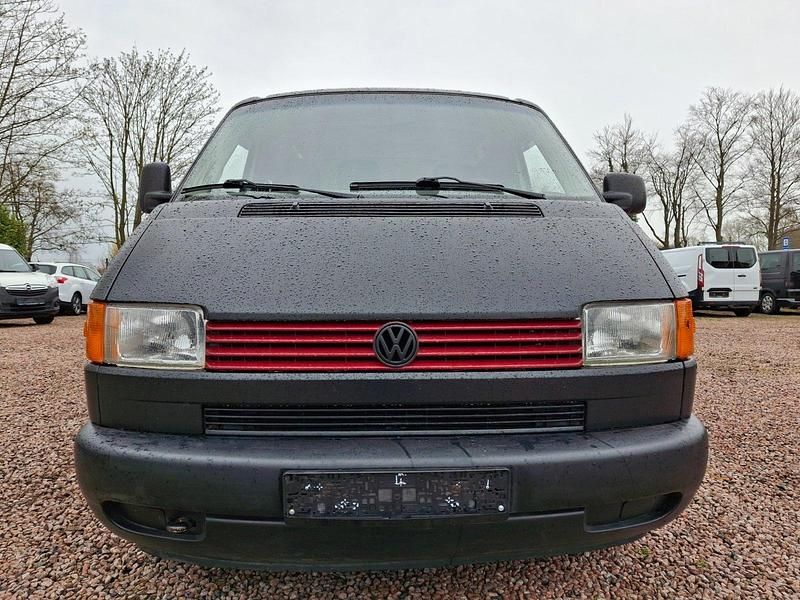 Second-hand VW Transporter 68 CP (50 kW) 1998 Negru Van