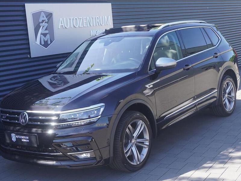 Gebraucht VW Tiguan Allspace Highline 239 PS (175 kW) 2019 Deep black perleffekt metallic SUV