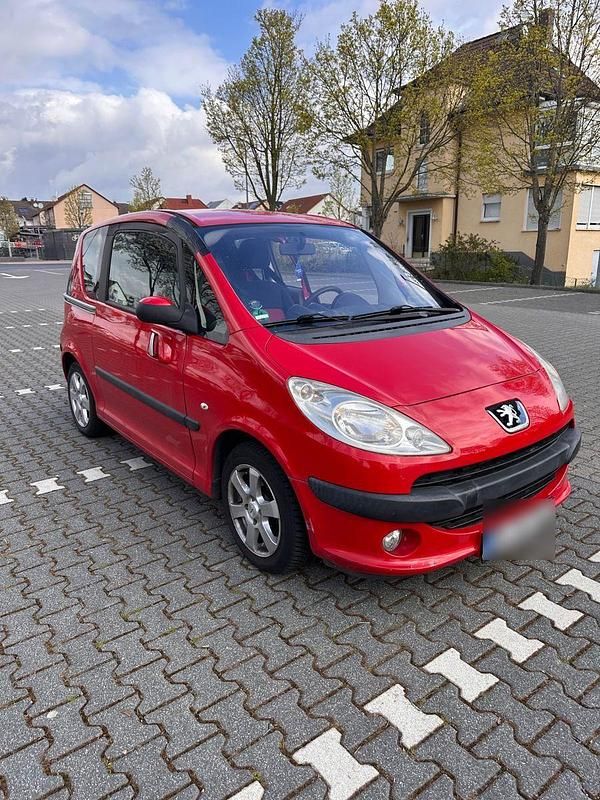 Gebraucht Peugeot 1007 88 PS (64 kW) 2005 Rot Van / Kleinbus