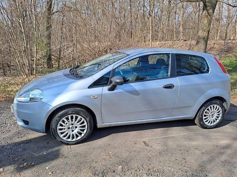 Gebraucht Fiat Punto 65 PS (47 kW) 2009 Silber Kleinwagen