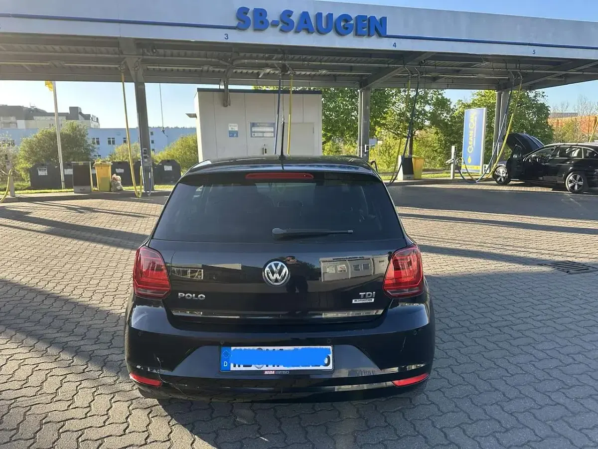 Gebraucht VW Polo Comfortline 75 PS (55 kW) 2014 Schwarz Kleinwagen