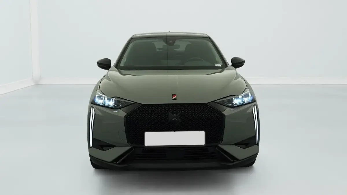 Gebraucht DS Automobiles DS3 Performance 101 PS (74 kW) 2024 Grau (gris laque toit noir) SUV