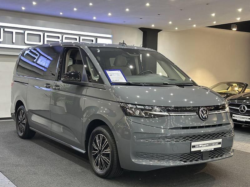 Gebraucht VW Multivan 150 PS (110 kW) 2024 Pure grey Van