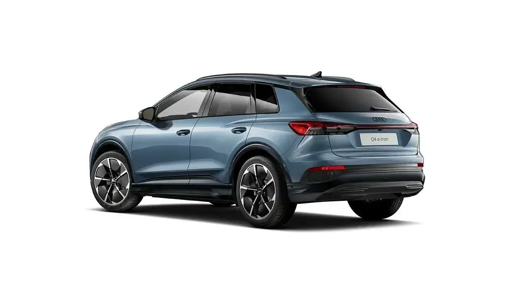 Gebraucht Audi Q4 e-tron Ambiente 219 kW (299 PS) 2022 Geysirblau metallic SUV