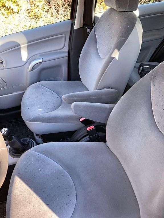 Gebraucht Citroën C3 Comfort 73 PS (53 kW) 2005 Rot Limousine