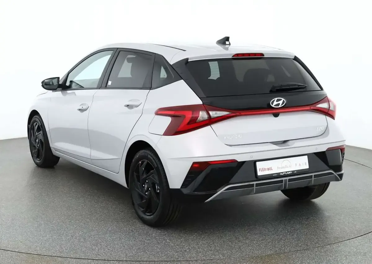 Neu Hyundai i20 Blackline 90 PS (66 kW) 2026 Lumengraypearlmet. Kleinwagen