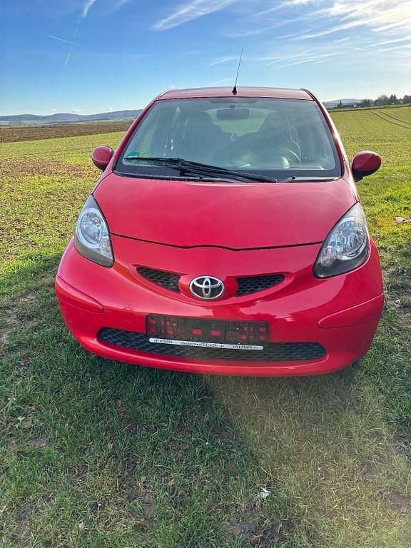 Rot Gebraucht 2006 Toyota Aygo Kleinwagen | 1.700 € (Guter Preis) - Bild 1/4