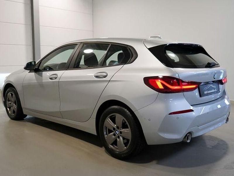 Gebraucht BMW 118 Advantage 150 PS (110 kW) 2020 Silber Kleinwagen