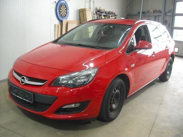Gebraucht Opel Astra Selection 116 PS (85 kW) 2016 Rot Kombi