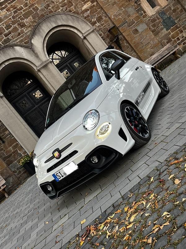 Weiß Gebraucht 2017 Abarth 595C Competizione Cabrio | 18.400 € (Fairer Preis) - Bild 1/4