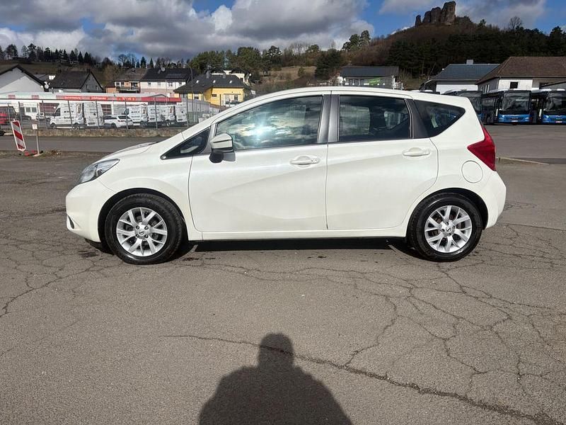 Gebraucht Nissan Note Acenta+ 90 PS (66 kW) 2015 Weiß Kleinwagen