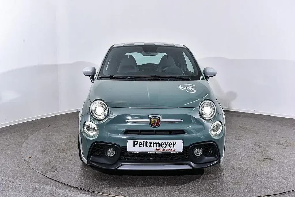 Gebraucht Abarth 695 70th Anniversary 180 PS (132 kW) 2017 Grün Kleinwagen