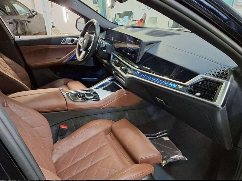 Gebraucht BMW X6 M Sport 299 PS (219 kW) 2025 Weiß SUV