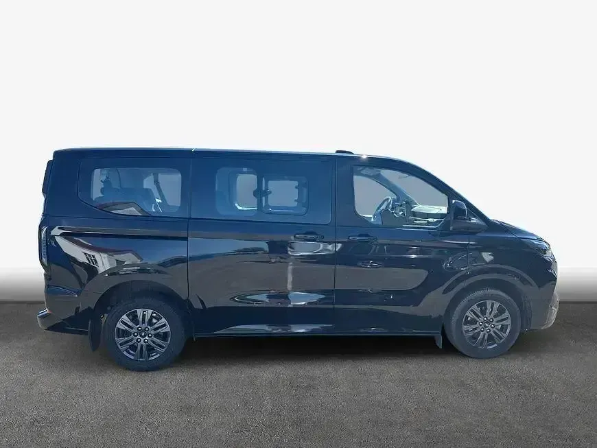 Gebraucht Ford Tourneo Custom Titanium 136 PS (100 kW) 2024 Schwarz Van