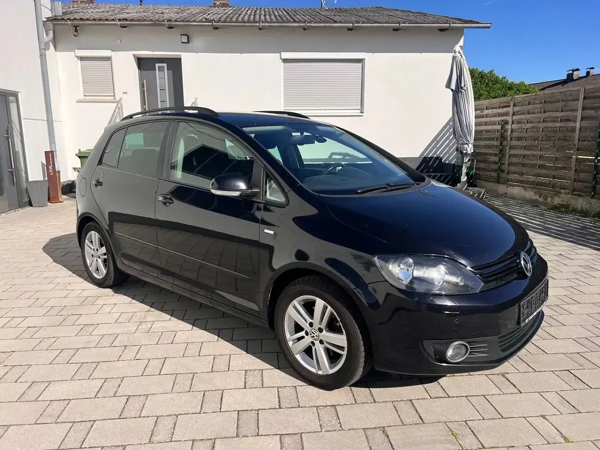 Gebraucht VW Golf Plus Cross Match 105 PS (77 kW) 2012 Schwarz Limousine
