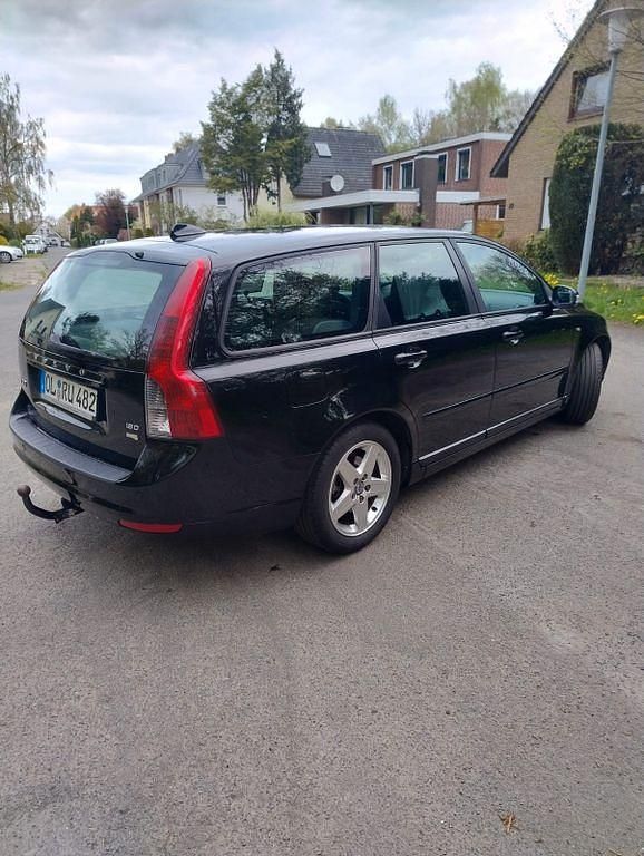 Gebraucht Volvo V50 109 PS (80 kW) 2009 Schwarz Kombi