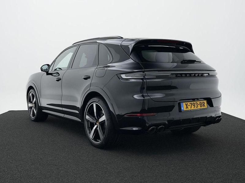 Gebraucht Porsche Cayenne 470 PS (345 kW) 2023 Schwarz SUV