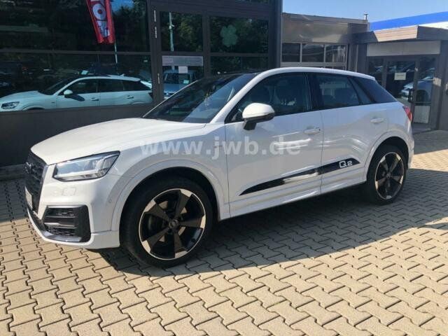 Weiß metallic Gebraucht 2018 Audi Q2 Sport SUV | 30.990 € - Bild 1/4