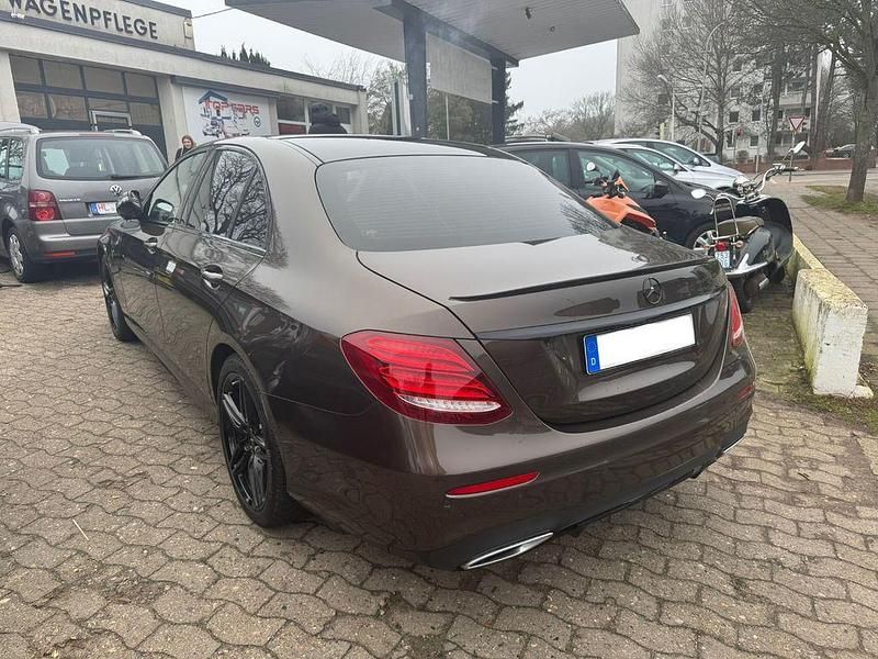 Gebraucht Mercedes E350 AMG 258 PS (189 kW) 2016 Braun Limousine
