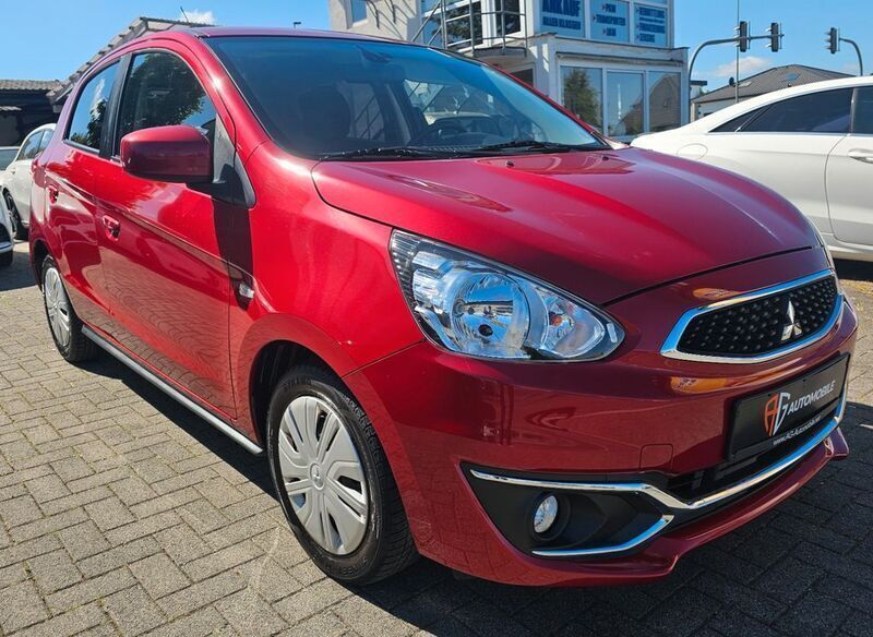 Gebraucht Mitsubishi Space Star Edition 80 PS (58 kW) 2018 Rot Limousine