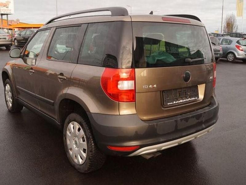 Gebraucht Skoda Yeti Active 110 PS (80 kW) 2012 Braun SUV
