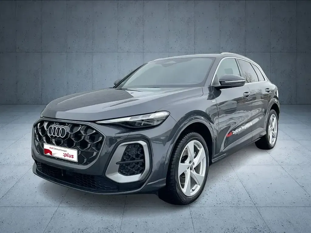 Gebraucht Audi Q5 Ambiente 204 PS (150 kW) 2025 Grau (tamboragrau) SUV