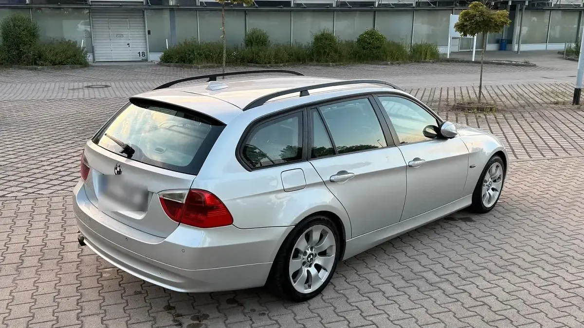 Gebraucht BMW 320 163 PS (119 kW) 2005 Silber Kombi