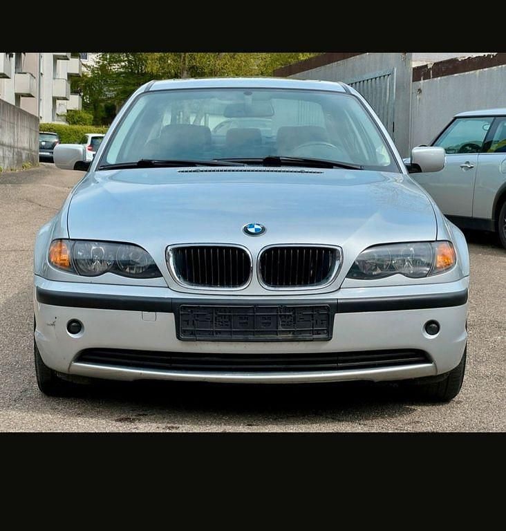 Gebraucht BMW 318 143 PS (105 kW) 2004 Silber Limousine