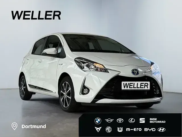 Gebraucht Toyota Yaris Hybrid Team 101 PS (74 kW) 2018 Schneeweiß Kleinwagen