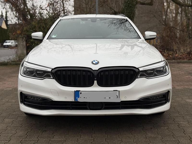 Gebraucht BMW 530 Sport Line 265 PS (194 kW) 2018 Weiß Kombi