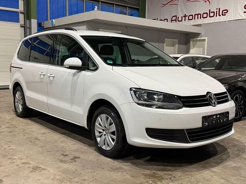 Gebraucht VW Sharan Comfortline 150 PS (110 kW) 2015 Weiß Van / Kleinbus