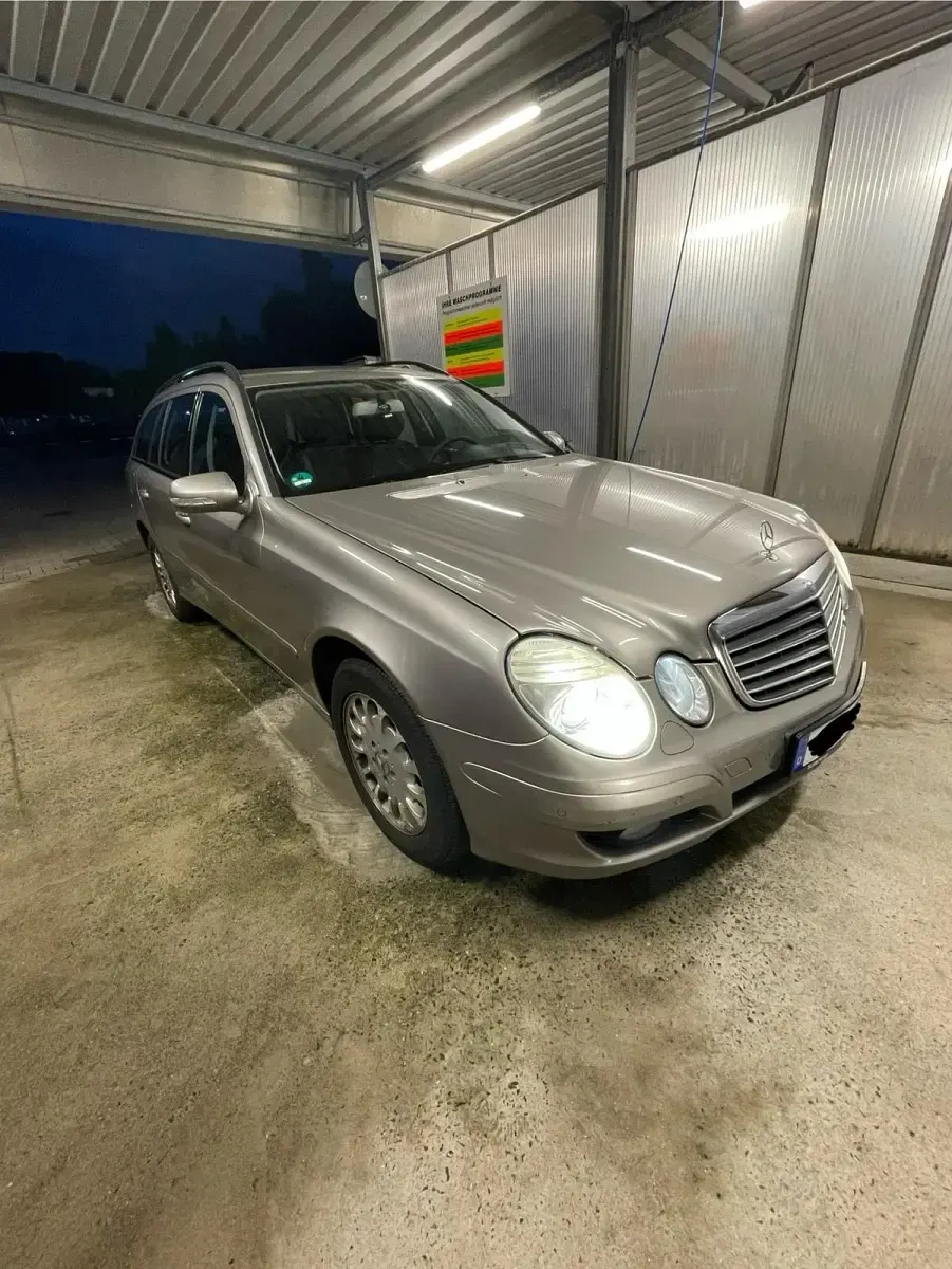 Gebraucht Mercedes E220 170 PS (125 kW) 2008 Grau Kombi