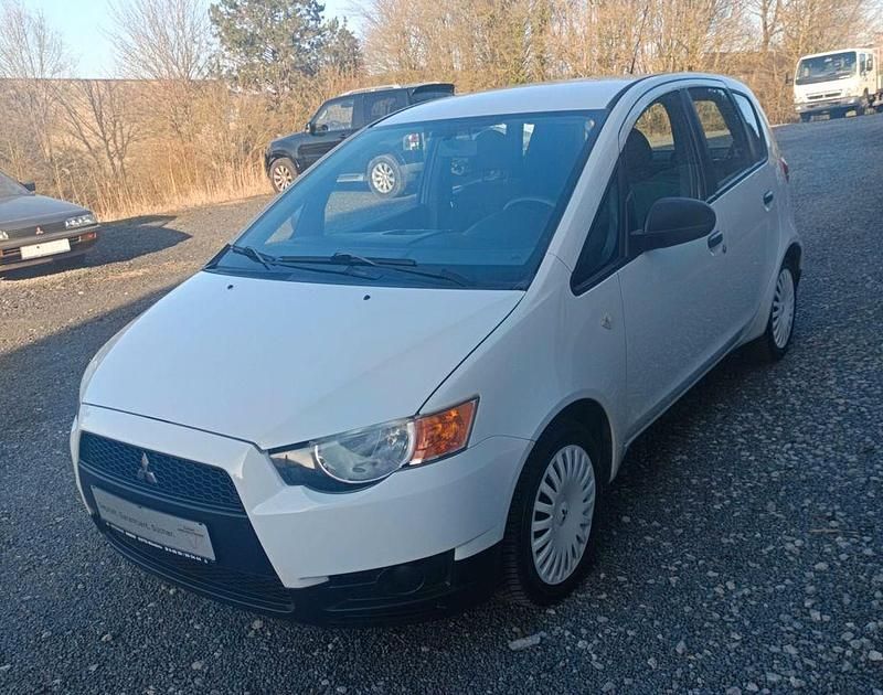Gebraucht Mitsubishi Colt Inform 95 PS (69 kW) 2008 Weiß Van / Kleinbus