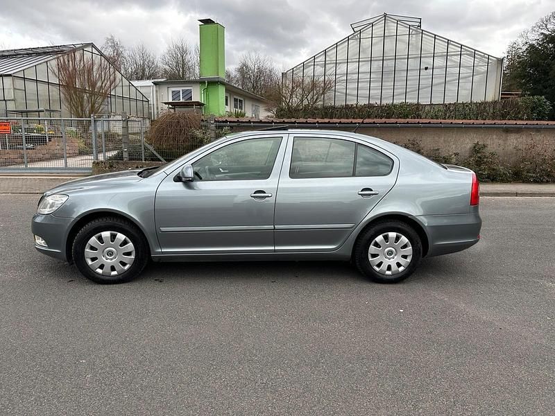 Gebraucht Skoda Octavia 160 PS (117 kW) 2012 Grau Limousine