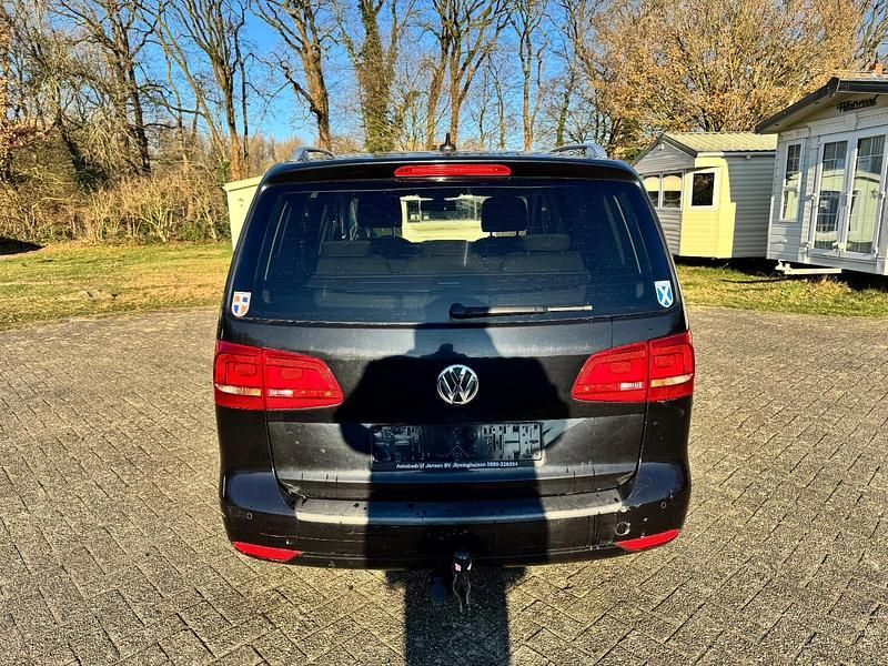Gebraucht VW Touran Business 105 PS (77 kW) 2014 Schwarz Van / Kleinbus