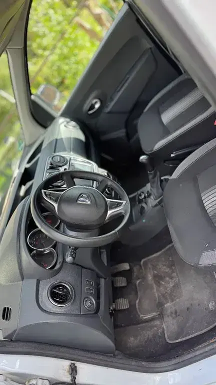 Gebraucht Dacia Dokker Stepway 90 PS (66 kW) 2018 Weiß Van / Kleinbus