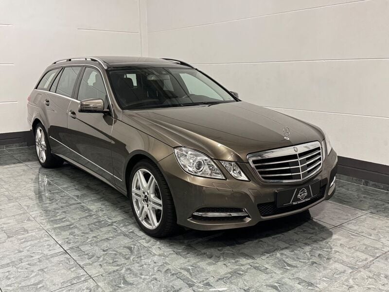 Grau Gebraucht 2012 Mercedes E300 Kombi | 11.990 € (Guter Preis) - Bild 1/4
