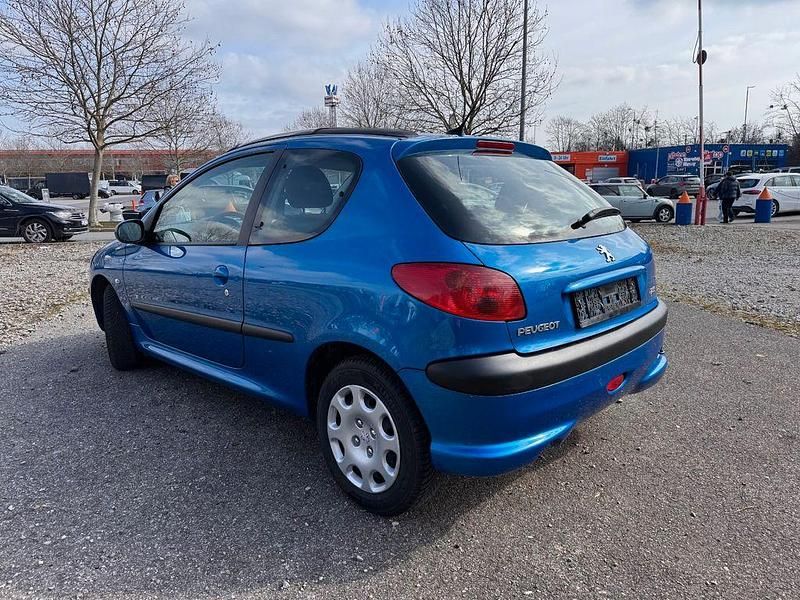 Gebraucht Peugeot 206 75 PS (55 kW) 2005 Blau Kleinwagen