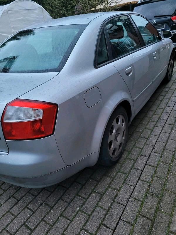 Gebraucht Audi A4 131 PS (96 kW) 2004 Grau Limousine