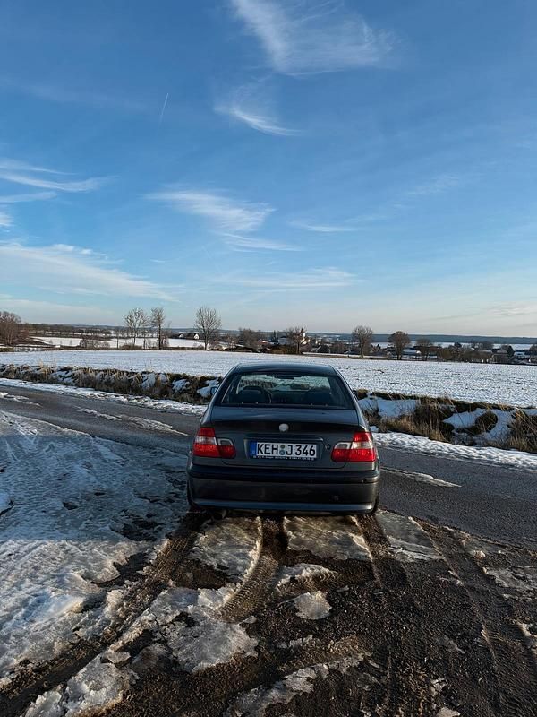 Gebraucht BMW 320 170 PS (125 kW) 2002 Grau Limousine