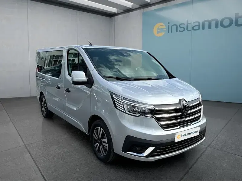 Neu Renault Trafic 170 PS (125 kW) 2025 Schwarz Van / Kleinbus