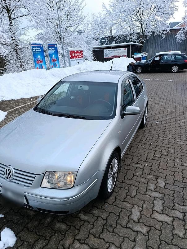 Gebraucht VW Bora 105 PS (77 kW) 2003 Grau Limousine